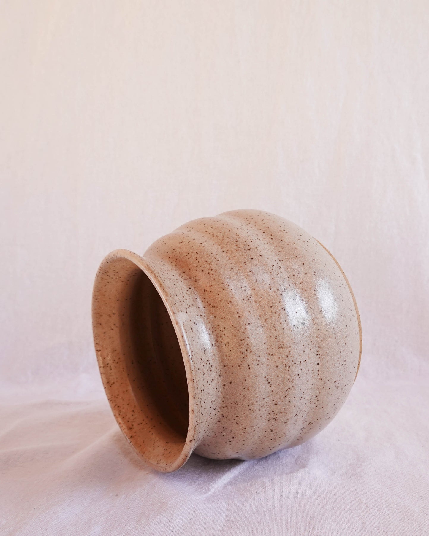 Rippled Speckled Vase / Utensil Crock