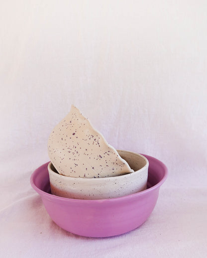 Ruffle Rim Speckled Serving Bowl