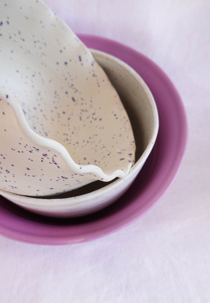 Ruffle Rim Speckled Serving Bowl