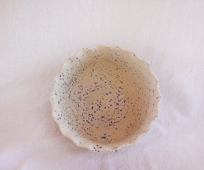 Ruffle Rim Speckled Serving Bowl