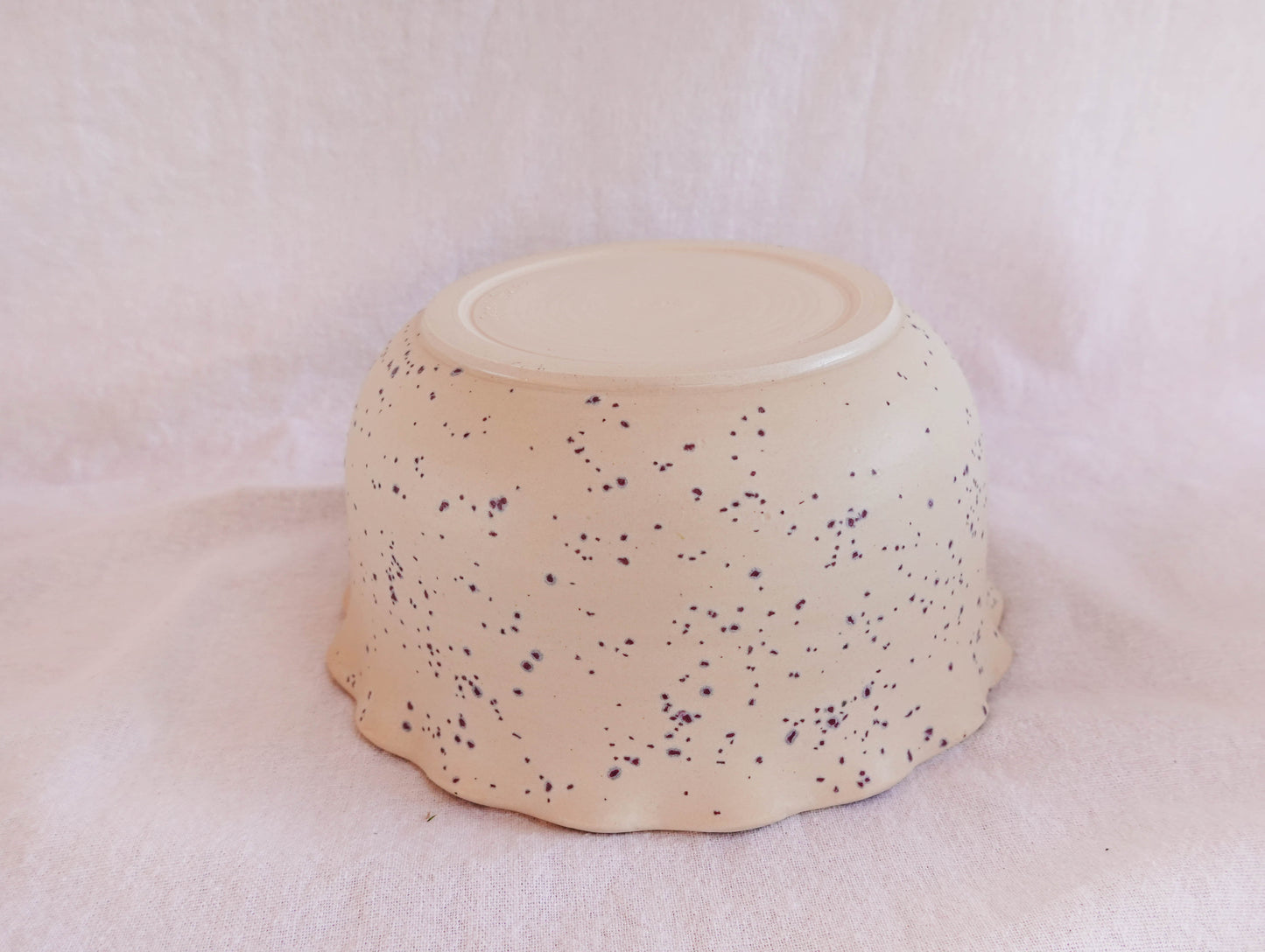 Ruffle Rim Speckled Serving Bowl