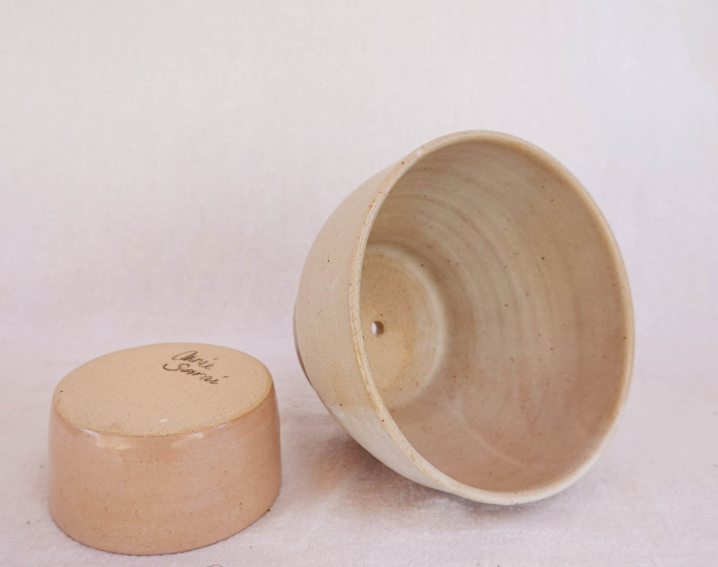 Two-Tone pedestal planter with drainage stand